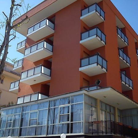 Hotel Darsena チェゼナーティコ エクステリア 写真