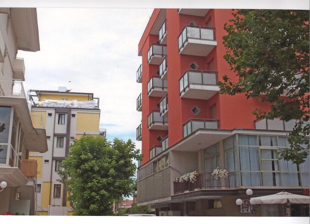 Hotel Darsena チェゼナーティコ エクステリア 写真