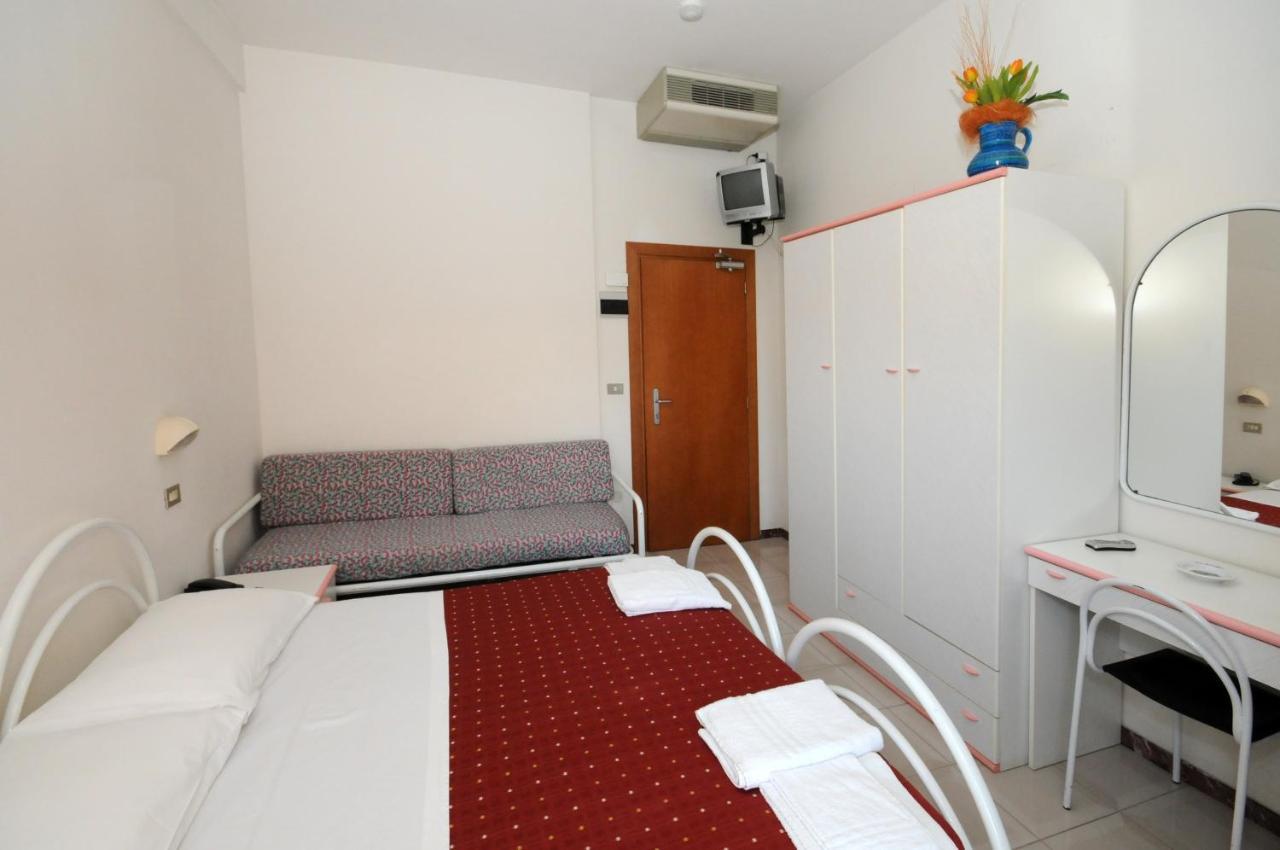 Hotel Darsena チェゼナーティコ エクステリア 写真