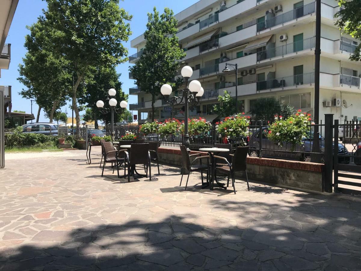 Hotel Darsena チェゼナーティコ エクステリア 写真